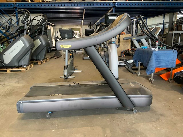 Technogym excite+ run now 500 led loopband - afbeelding 1 van  5