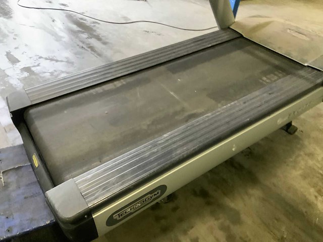 Technogym excite run now 500 led loopband - afbeelding 2 van  7