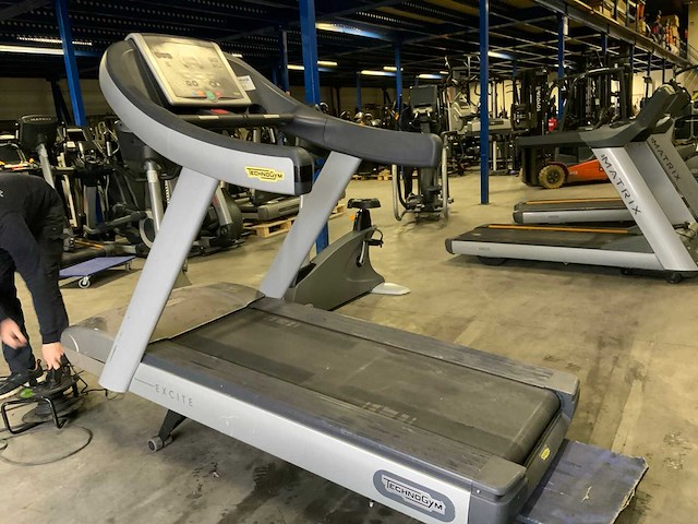 Technogym excite run now 500 led loopband - afbeelding 6 van  7