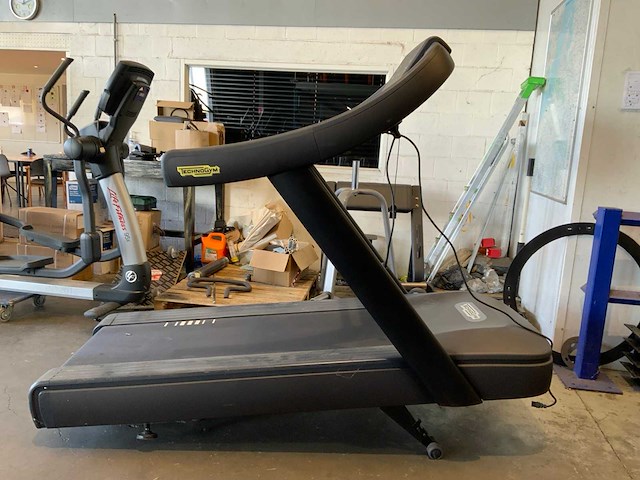 Technogym excite+ run now 500led loopband - afbeelding 1 van  4