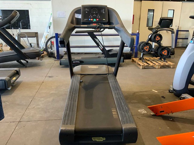 Technogym excite+ run now 500led loopband - afbeelding 2 van  3