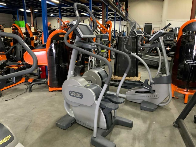 Technogym excite step 700ie tv stepper - afbeelding 1 van  4