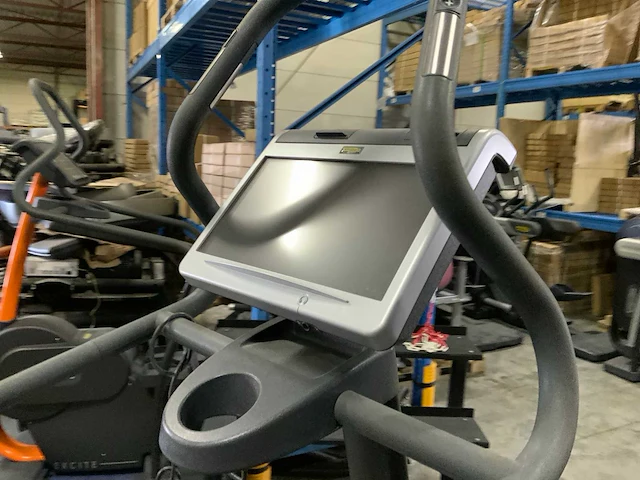 Technogym excite+ step visioweb stepper - afbeelding 3 van  6