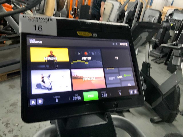 Technogym excite+ synchro 1000 unity 3 live crosstrainer - afbeelding 2 van  7