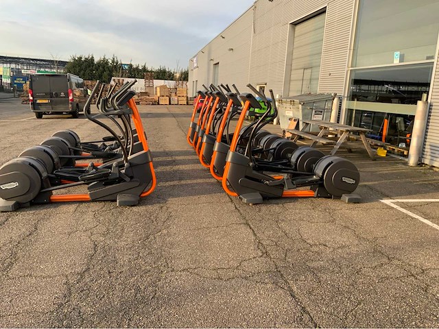 Technogym excite+ synchro 500 led 10x crosstrainer - afbeelding 3 van  6