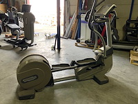 Technogym excite synchro 500 led crosstrainer - afbeelding 6 van  6