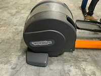 Technogym excite synchro 500 led crosstrainer - afbeelding 4 van  5