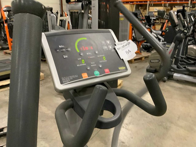 Technogym excite synchro 500 led crosstrainer - afbeelding 3 van  4