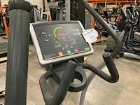 Technogym excite synchro 500 led crosstrainer - afbeelding 3 van  4