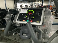 Technogym excite+ synchro 500 led crosstrainer - afbeelding 4 van  6