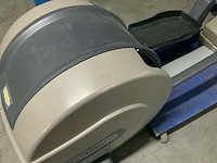 Technogym excite+ synchro 500 led crosstrainer - afbeelding 5 van  6