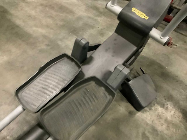 Technogym excite synchro 500 led crosstrainer - afbeelding 2 van  5