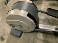 Technogym excite synchro 500 led crosstrainer - afbeelding 3 van  4