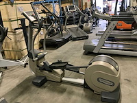 Technogym excite synchro 500 led crosstrainer - afbeelding 4 van  4