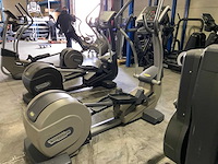 Technogym excite synchro 500 led crosstrainer - afbeelding 4 van  4