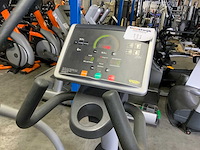 Technogym excite synchro 500 led crosstrainer - afbeelding 2 van  2