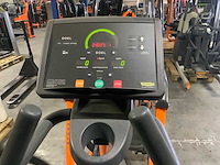 Technogym excite synchro 500 led crosstrainer - afbeelding 3 van  5