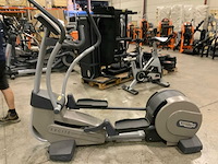 Technogym excite synchro 500 led crosstrainer - afbeelding 1 van  3