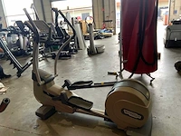 Technogym excite synchro 500 led crosstrainer - afbeelding 4 van  5
