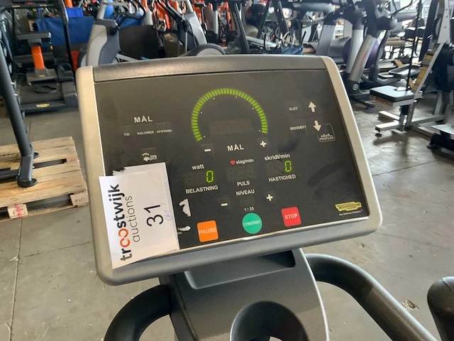 Technogym excite synchro 500 led crosstrainer - afbeelding 5 van  5