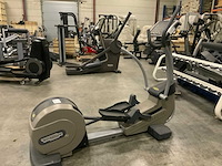 Technogym excite synchro 500 led elliptical crosstrainer - afbeelding 4 van  7