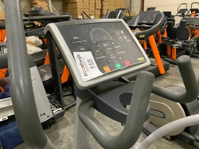 Technogym excite synchro 500 led elliptical crosstrainer - afbeelding 1 van  2