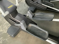 Technogym excite synchro 700 led crosstrainer - afbeelding 3 van  5