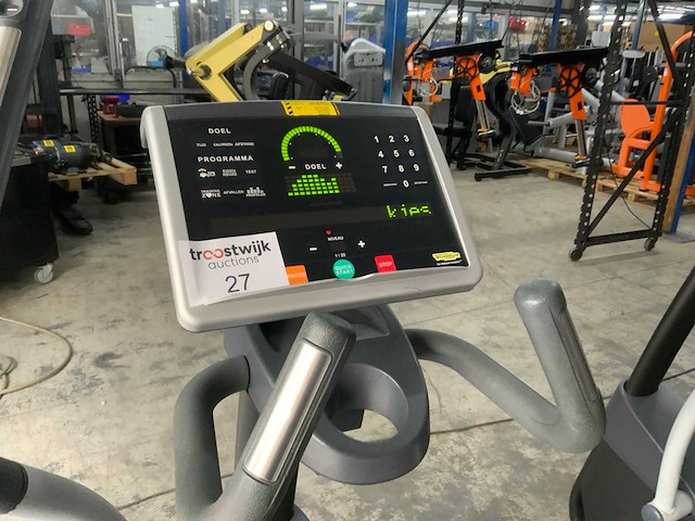 Technogym excite synchro 700 led crosstrainer - afbeelding 4 van  5
