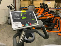 Technogym excite synchro 700 led crosstrainer - afbeelding 1 van  2