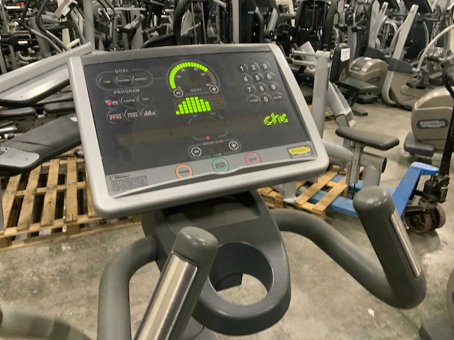 Technogym excite synchro 700 led elliptical crosstrainer - afbeelding 5 van  5