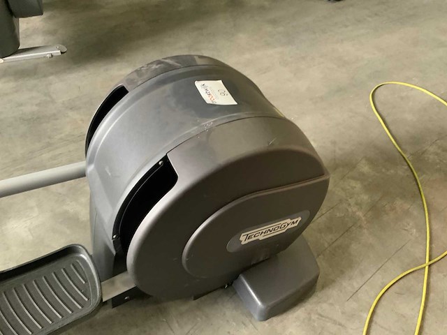 Technogym excite synchro 700 visioweb crosstrainer - afbeelding 6 van  6