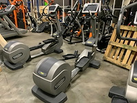Technogym excite synchro 700ie tv crosstrainer - afbeelding 1 van  5