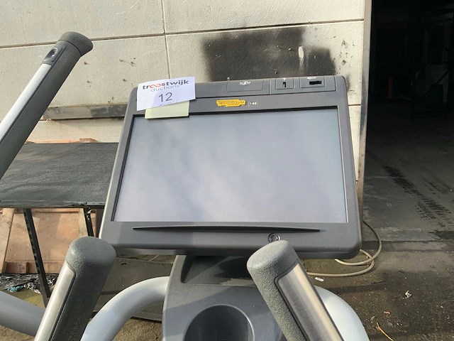 Technogym excite+ synchro unity 3 live crosstrainer - afbeelding 4 van  4