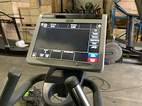 Technogym excite synchro visioweb crosstrainer - afbeelding 4 van  6
