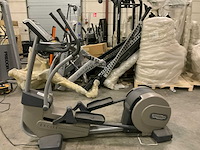 Technogym excite synchro visioweb elliptical crosstrainer - afbeelding 1 van  5