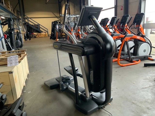 Technogym excite vario 1000 unity 3 live crosstrainer - afbeelding 3 van  6