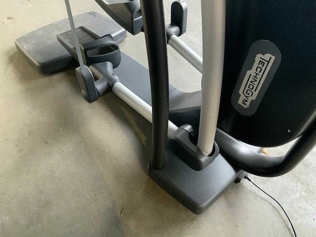 Technogym excite vario 1000 unity 3 live crosstrainer - afbeelding 5 van  6