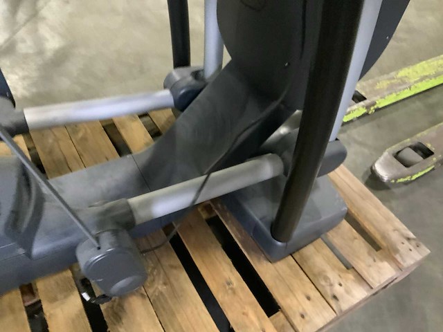 Technogym excite+ vario 500 led crosstrainer - afbeelding 4 van  5