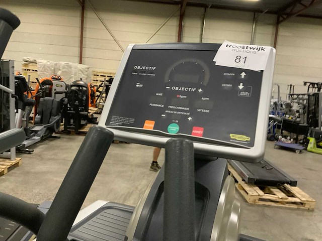 Technogym excite vario 500 led crosstrainer - afbeelding 3 van  5
