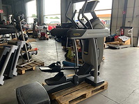 Technogym excite vario 500 led crosstrainer - afbeelding 2 van  8