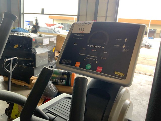 Technogym excite vario 500 led crosstrainer - afbeelding 8 van  8