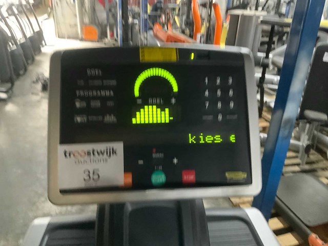 Technogym excite vario 700 led crosstrainer - afbeelding 4 van  5