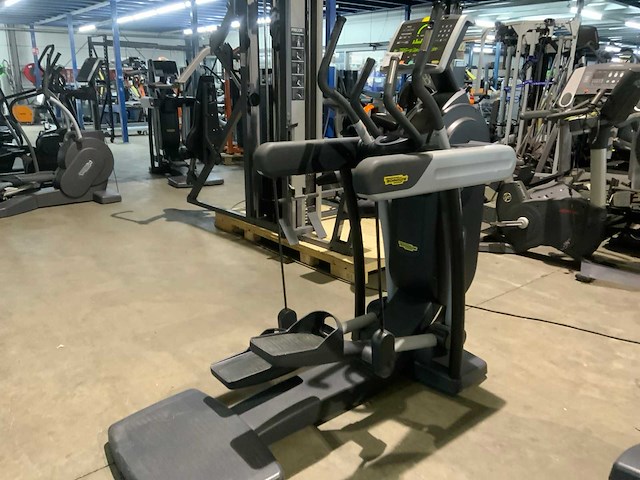 Technogym excite vario 700 led crosstrainer - afbeelding 5 van  5
