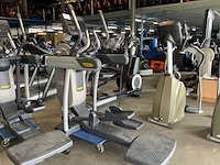 Technogym excite+ vario unity 3 live crosstrainer - afbeelding 1 van  5