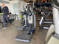 Technogym excite+ vario unity 3 live crosstrainer - afbeelding 3 van  5