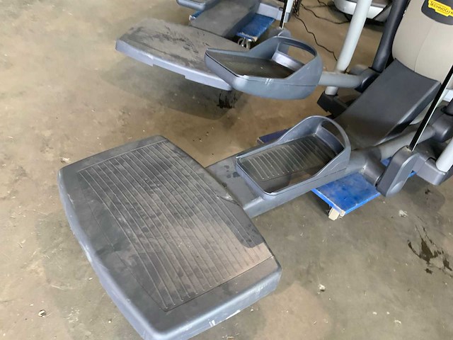 Technogym excite+ vario unity 3 live crosstrainer - afbeelding 5 van  5