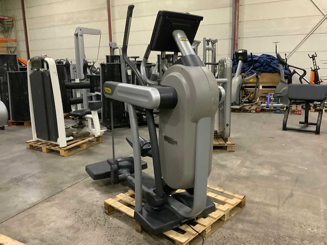 Technogym excite vario unity 3 live crosstrainer - afbeelding 5 van  5
