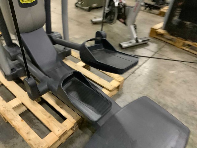 Technogym excite vario unity 3 live crosstrainer - afbeelding 2 van  5
