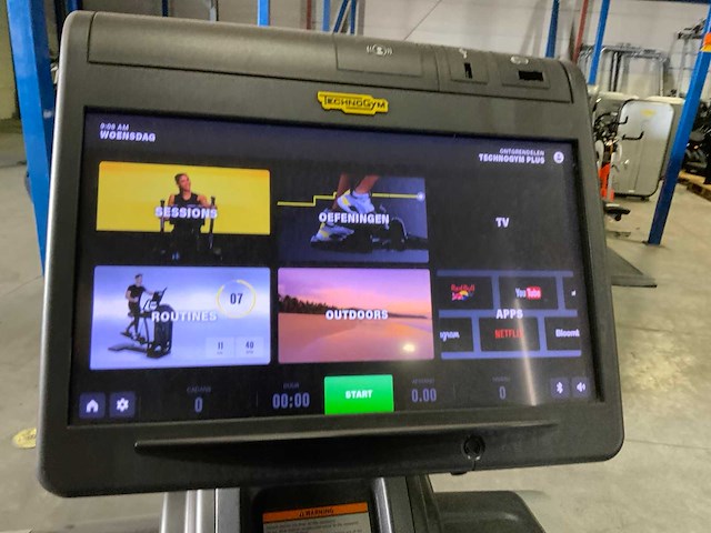 Technogym excite+ vario unity3 live crosstrainer - afbeelding 5 van  6