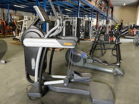 Technogym excite+ vario unity3 live crosstrainer - afbeelding 1 van  3